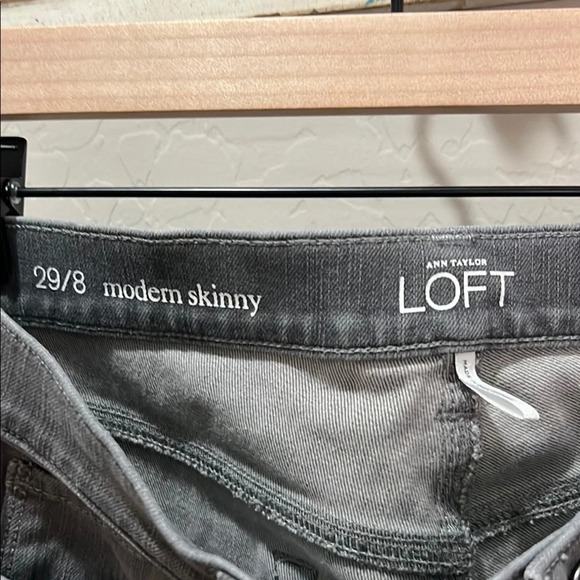 LOFT Gray Skinny Jeans with Slim Fit Dark Size 29 Like New Normcore Coastal Gma - Picture 3 of 8